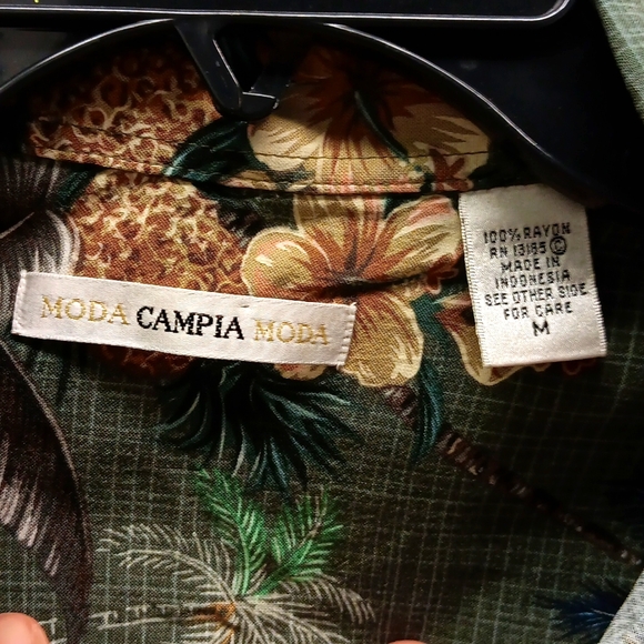 Moda Campia  Hawaiian Tropical Shirt Medium Pineapple,Hibiscus and Palm Trees - Picture 3 of 6
